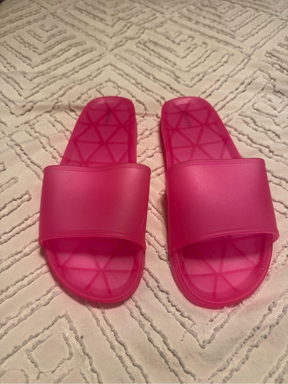 Women’s Pink Slide Sandals - Lightweight Casual Pool Slides